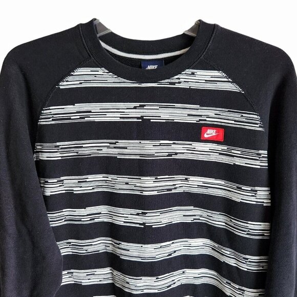 Y2K Nike Sweatshirt | Men’s M | Black White Stripe Crewneck | Vintage Streetwear - Picture 2 of 9